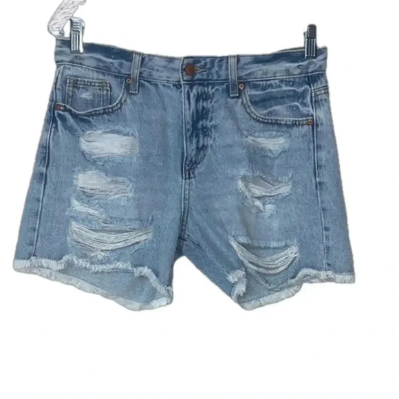 Celebrity Pink front distressed fringe hem light wash denim shorts size 5 - Picture 1 of 4